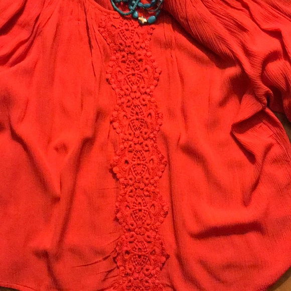 NWT BCX COLD SHOULDER SHIRT - Picture 2 of 4
